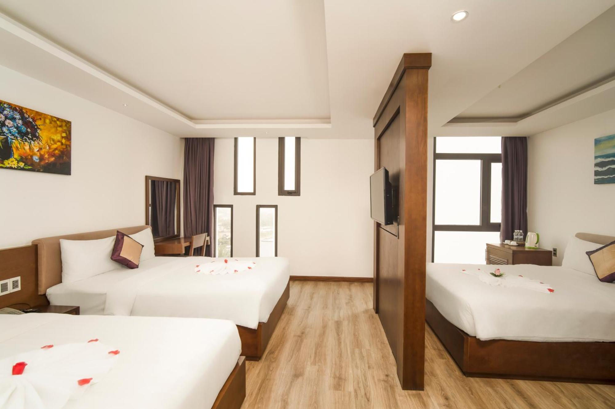 Golden Sun Apartment By New Sky Travel Дананг Екстериор снимка