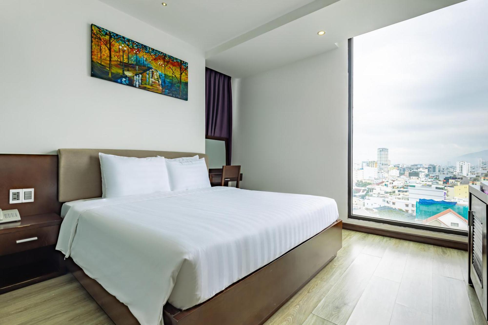 Golden Sun Apartment By New Sky Travel Дананг Екстериор снимка