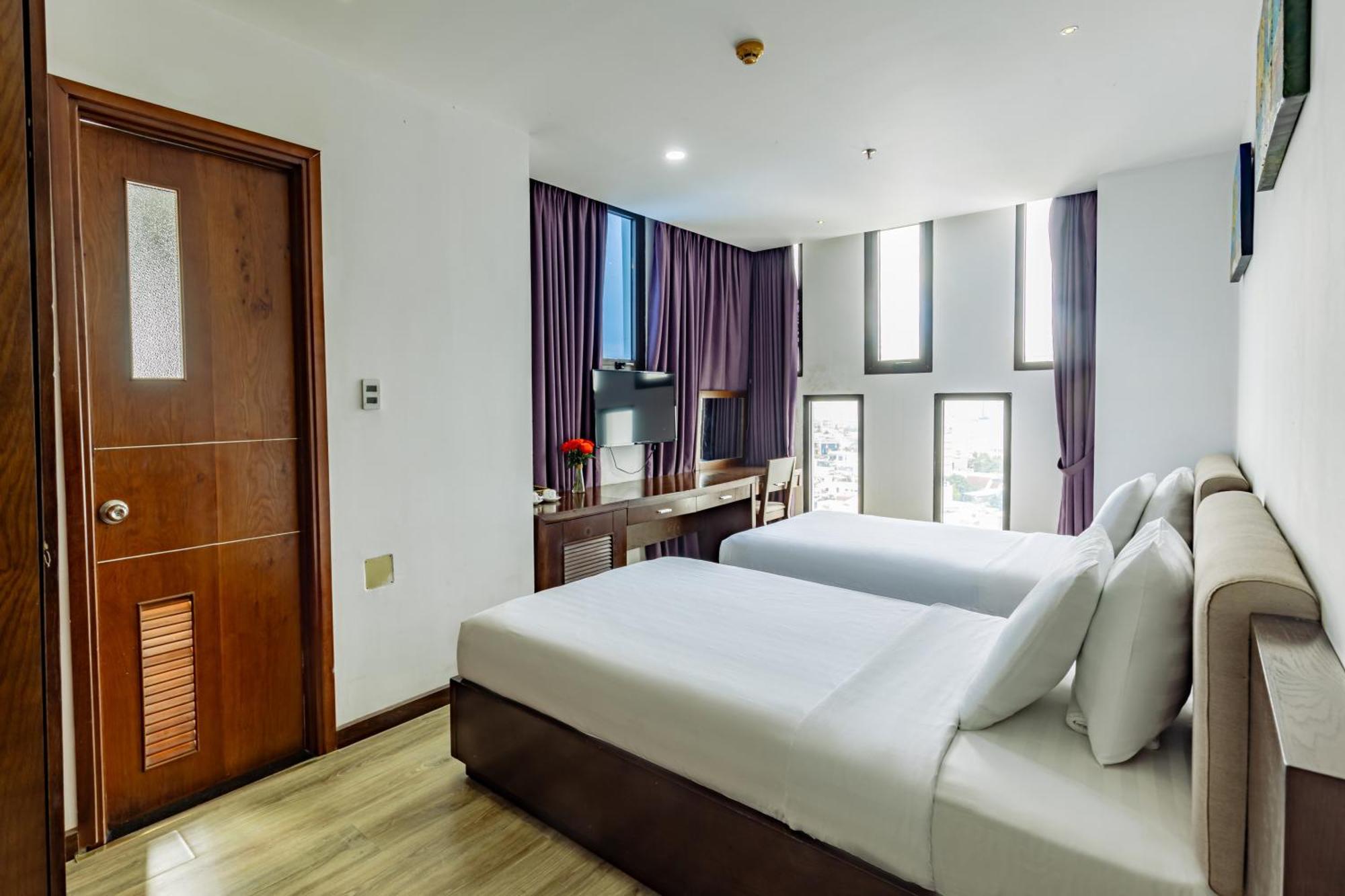 Golden Sun Apartment By New Sky Travel Дананг Екстериор снимка