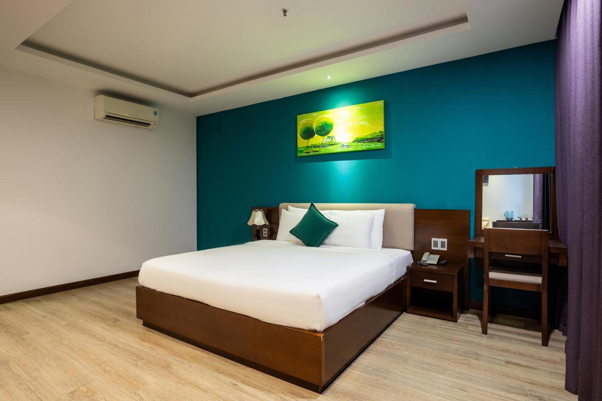 Golden Sun Apartment By New Sky Travel Дананг Екстериор снимка